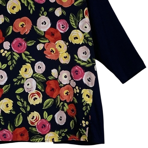 Lane Bryant Women Black with Multi Peony Florals 3/4 Sleeve Top Size 26/28 - Picture 3 of 10